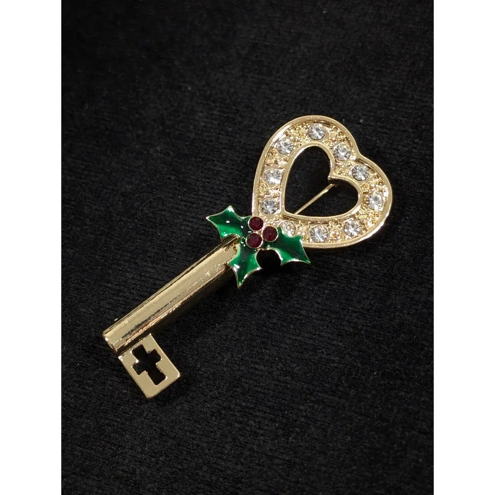 Christmas Heart Key‎ Brooch Pin Rhinestone Holly Red Green